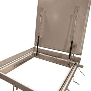 Poklopac za strojarnicu bazena s plinskim oprugama svijetli otvor 800x800 mm, AISI 304